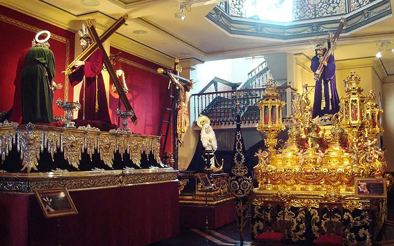 Imágenes y pasos del Museo Jesús Nazareno Imágenes y pasos del Museo Jesús Nazareno